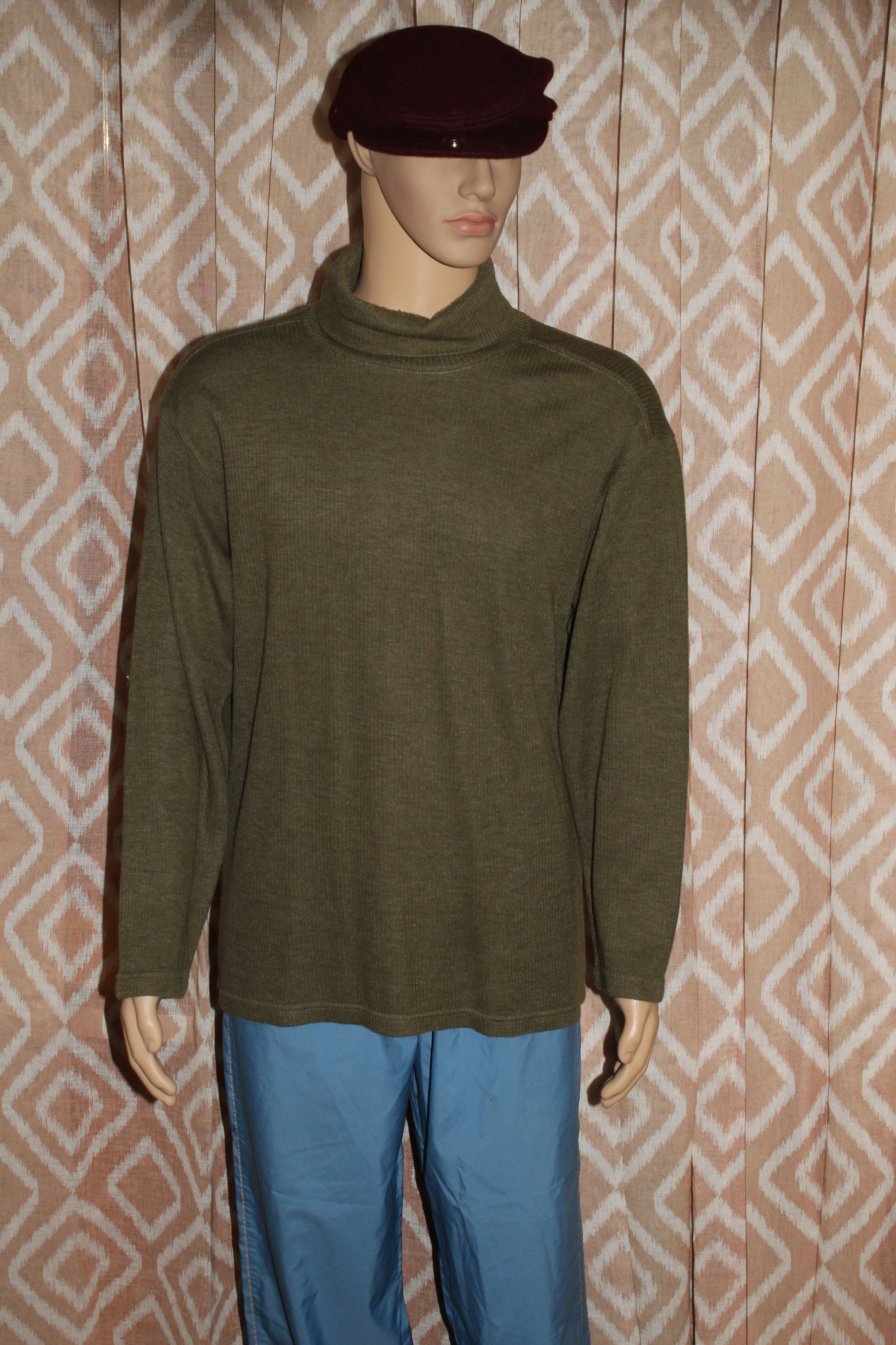 John Ashford ADVENTURE  Green 52% cotton 48% ACRYLIC Large  Made in INDIA