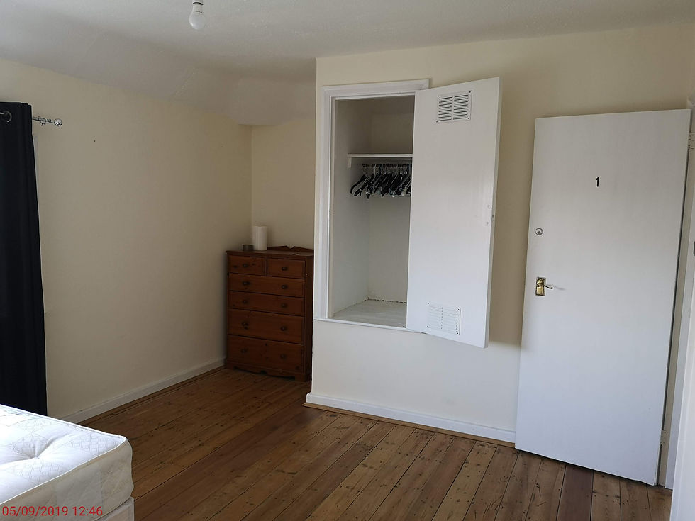93mrbedroom11