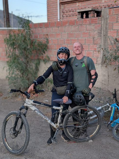 Who to book mountain biking in La Paz with