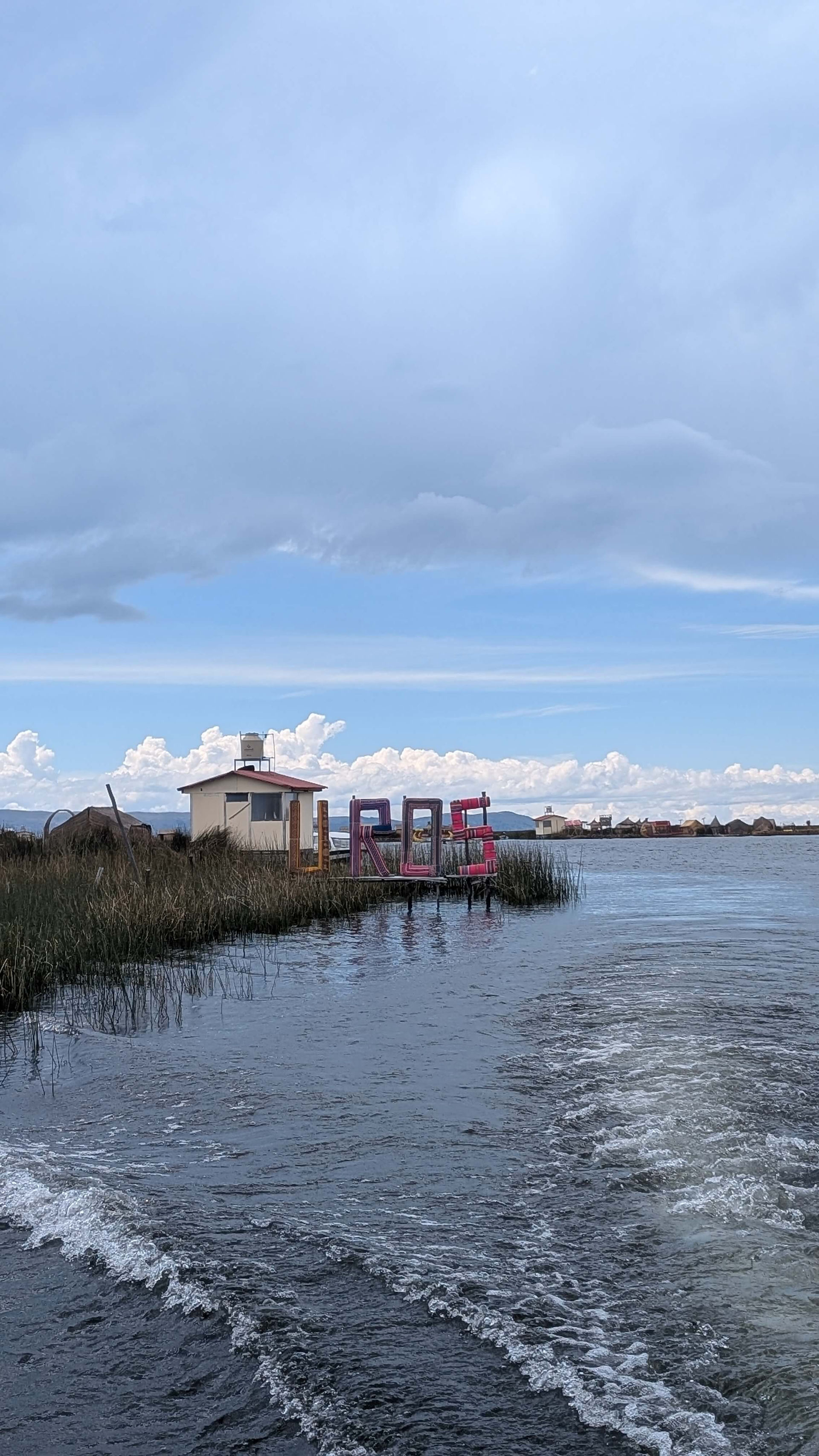 What to do when visiting the Uros islands