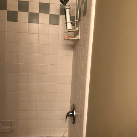 bathroom 1.jpeg