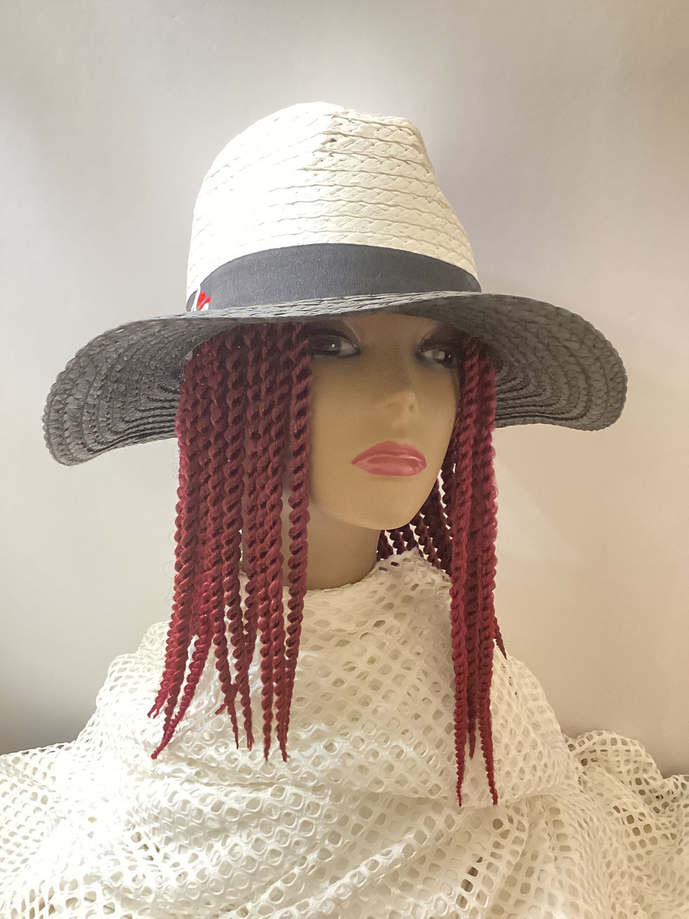 CAPADO Stylish Hat Ready For A Night Out