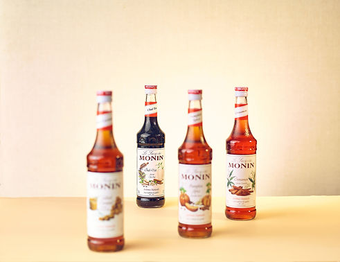 Monin_Autumn_2022_HD_Lifestyle bottles collection_CT.jpg