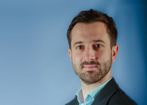 Portrait CV curriculum vitae profil linkedin indeed photo studio