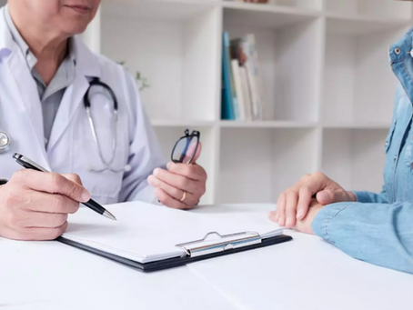 QUEM PAGA O ATESTADO MÉDICO DA EMPREGADA DOMÉSTICA?