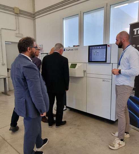 looking at technology in italy