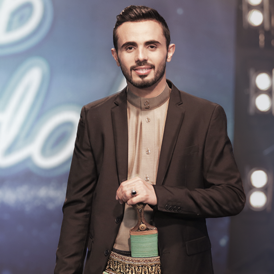 O cantor iemenita Ammar Alazaki, no Arab Idol de 2016, do qual ele foi finalista