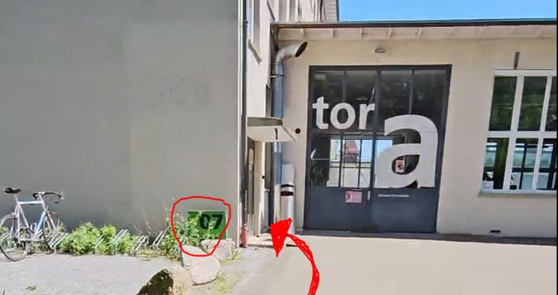 Gate 7 Door.JPG