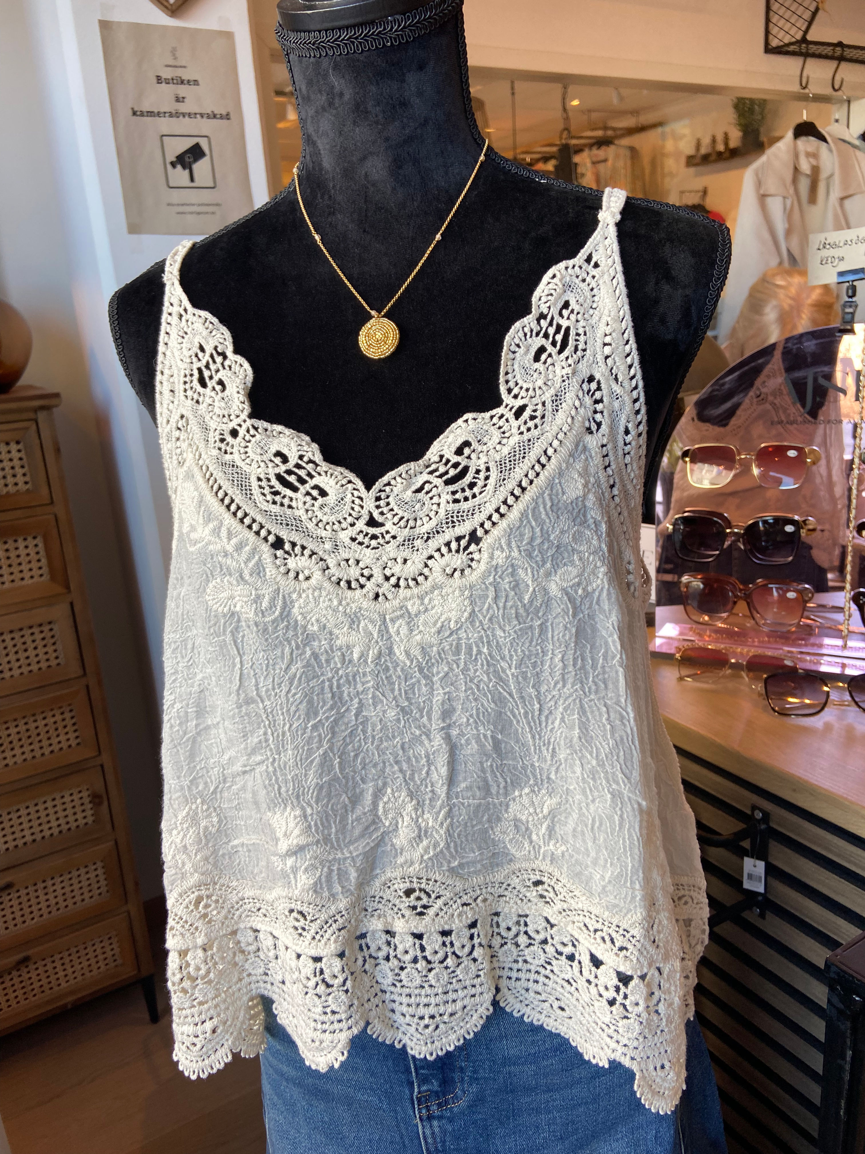 Jörlevik spetslinne dam beige