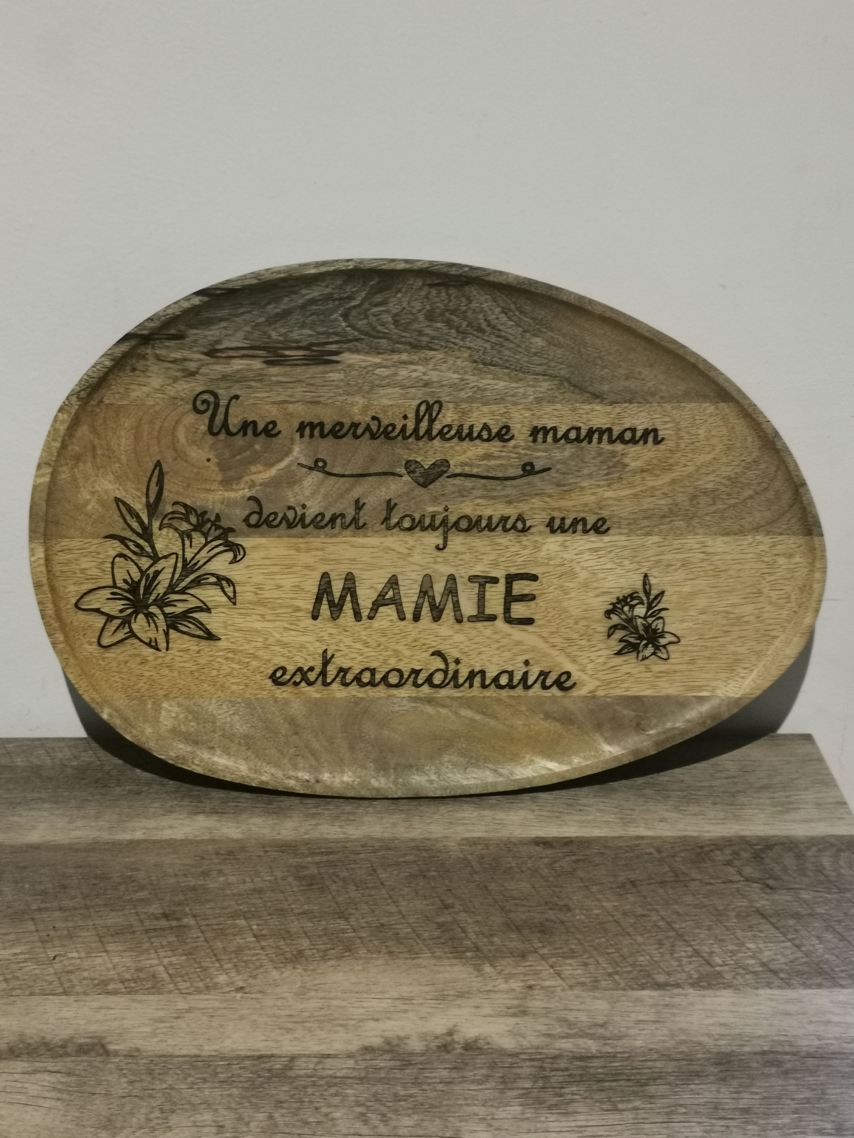 Plateau ovale en manguier.