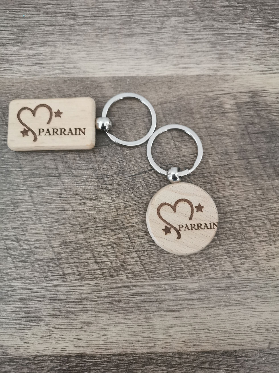 Miniature : Porte-clé rond ou rectangulaire en bois gravé.