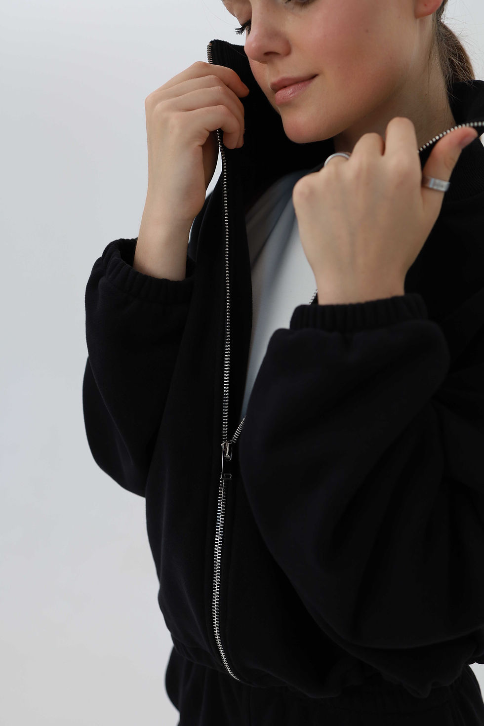 Прев'ю: Кофта зі стійкою