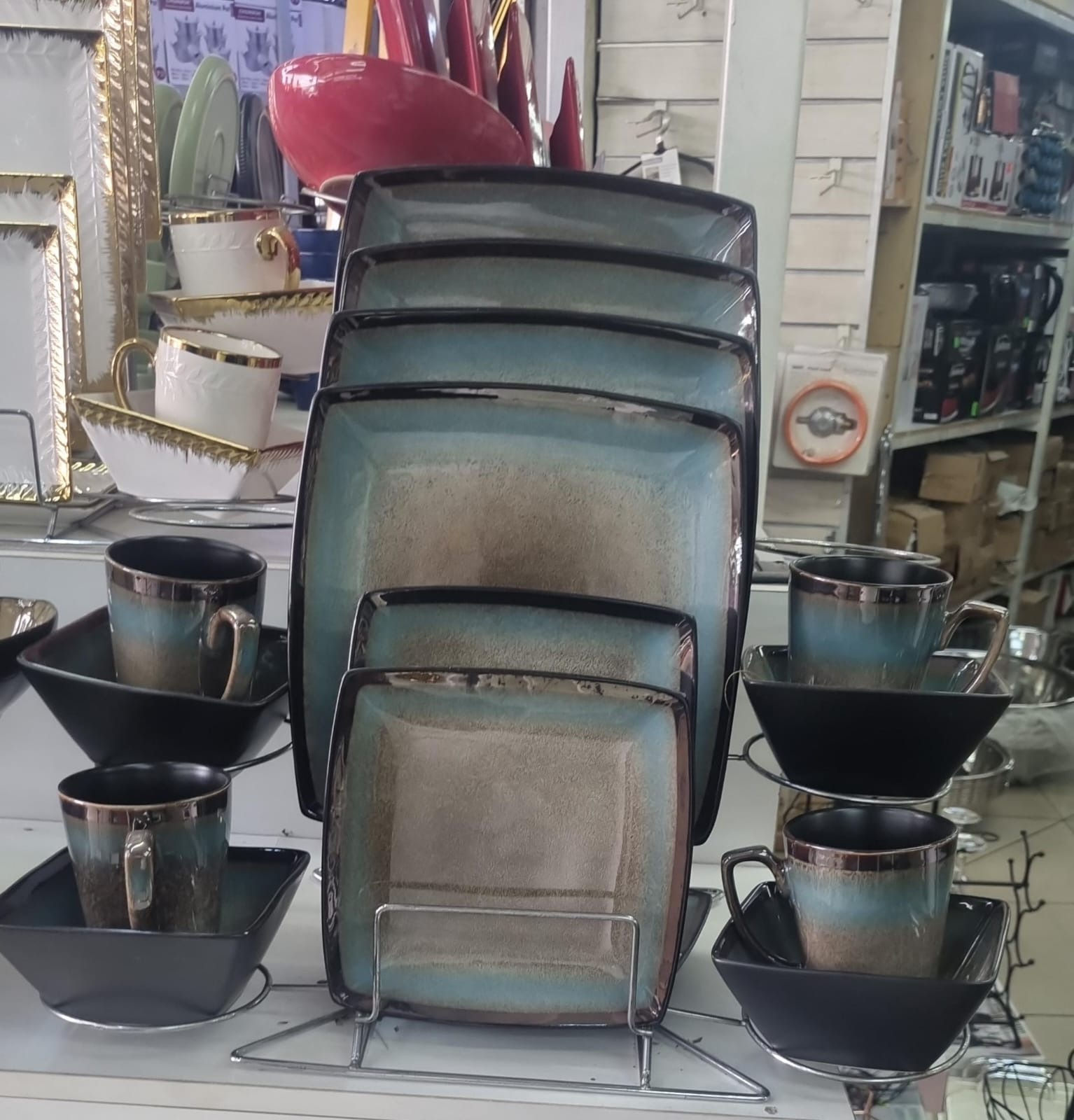 16pc Ombre Dinner Set