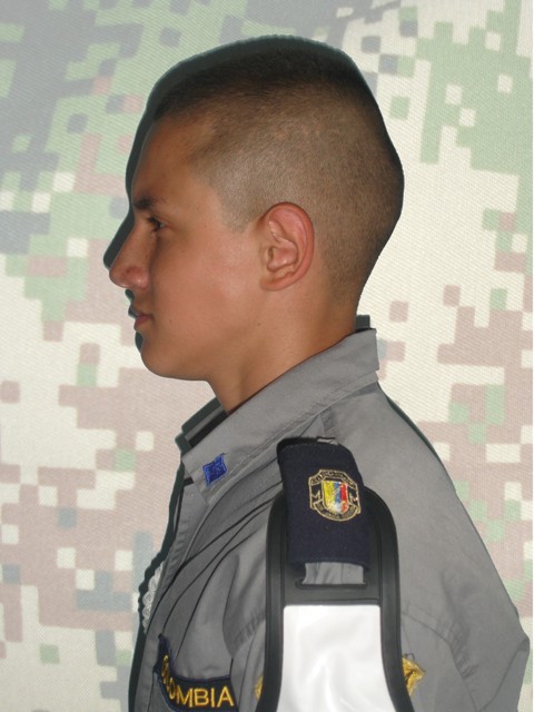 Corte reglamentario masculino
