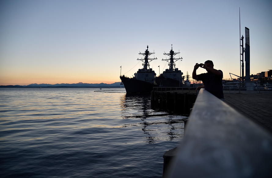 military-boats-at-sunset-2025-01-09-15-19-52-utc.jpg