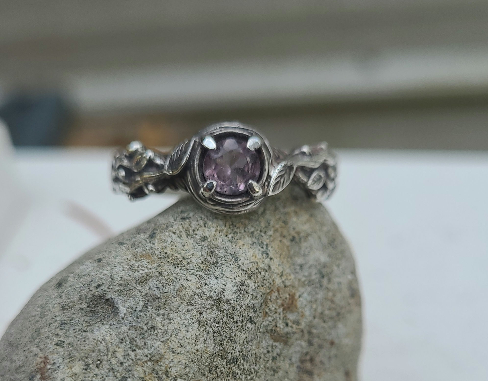 Size 9 Amethyst Leaf Ring