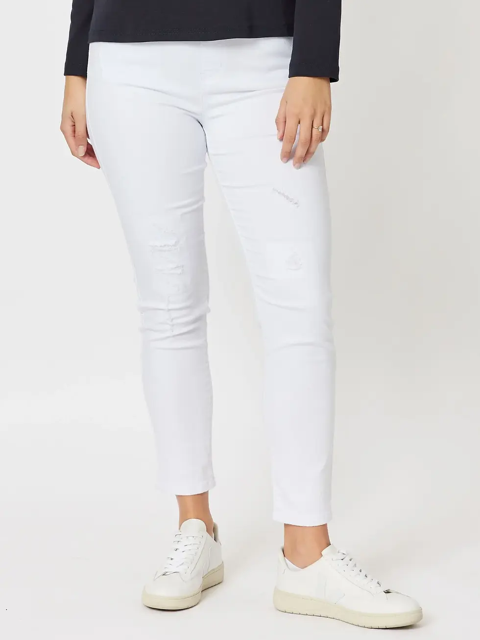 Thumbnail: DISTRESSED PULL ON RIPPED JEAN