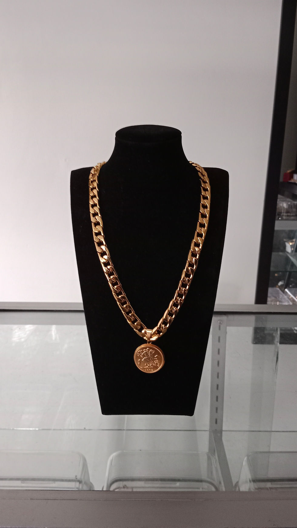 Thumbnail: Sovereign Necklace & Pendant 1902