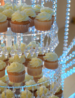 coco-pina & vanilla wedding cupcakes