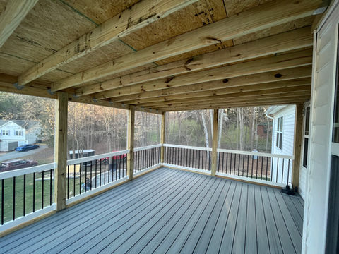 Lake Norman Deck and Patio specializes in custom screened in porches.