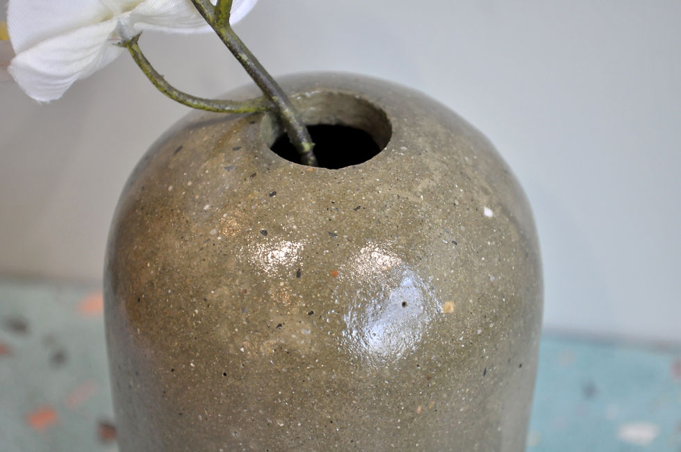 Küçük resim: Brüt veya Renkli Beton Vazo 150x90 mm