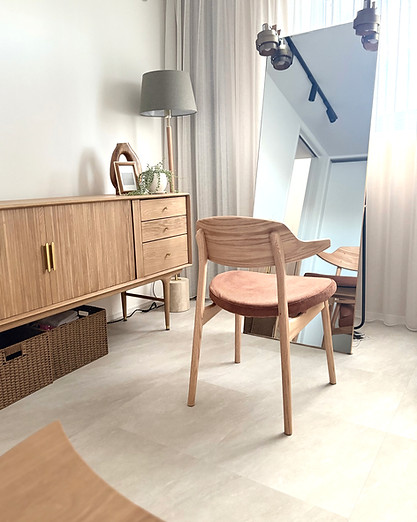 オーク素材の家具