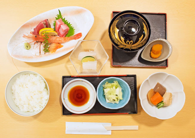 刺身定食_edited.jpg