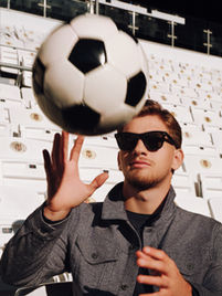 NETWORK Genç Milli Futbolcu Semih Kılıçsoy'un Stil Sponsoru Oldu