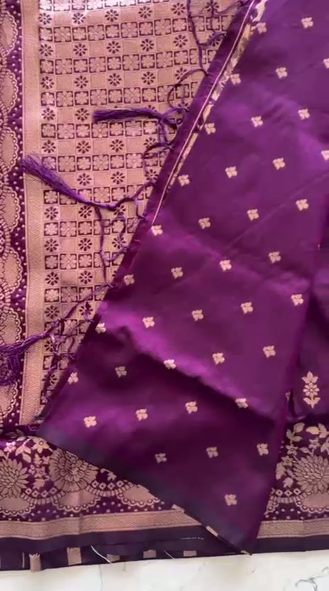 Thumbnail: Women Premium Kanjivaram Silk Saree with Banarasi Zari Weave and Heavy Tassels