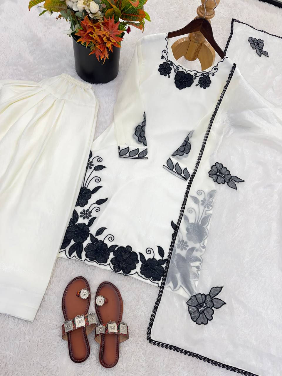 Thumbnail: Viscose Embroidered Kurta Pant Set with Batwa Bell Sleeves Zari Sequin W