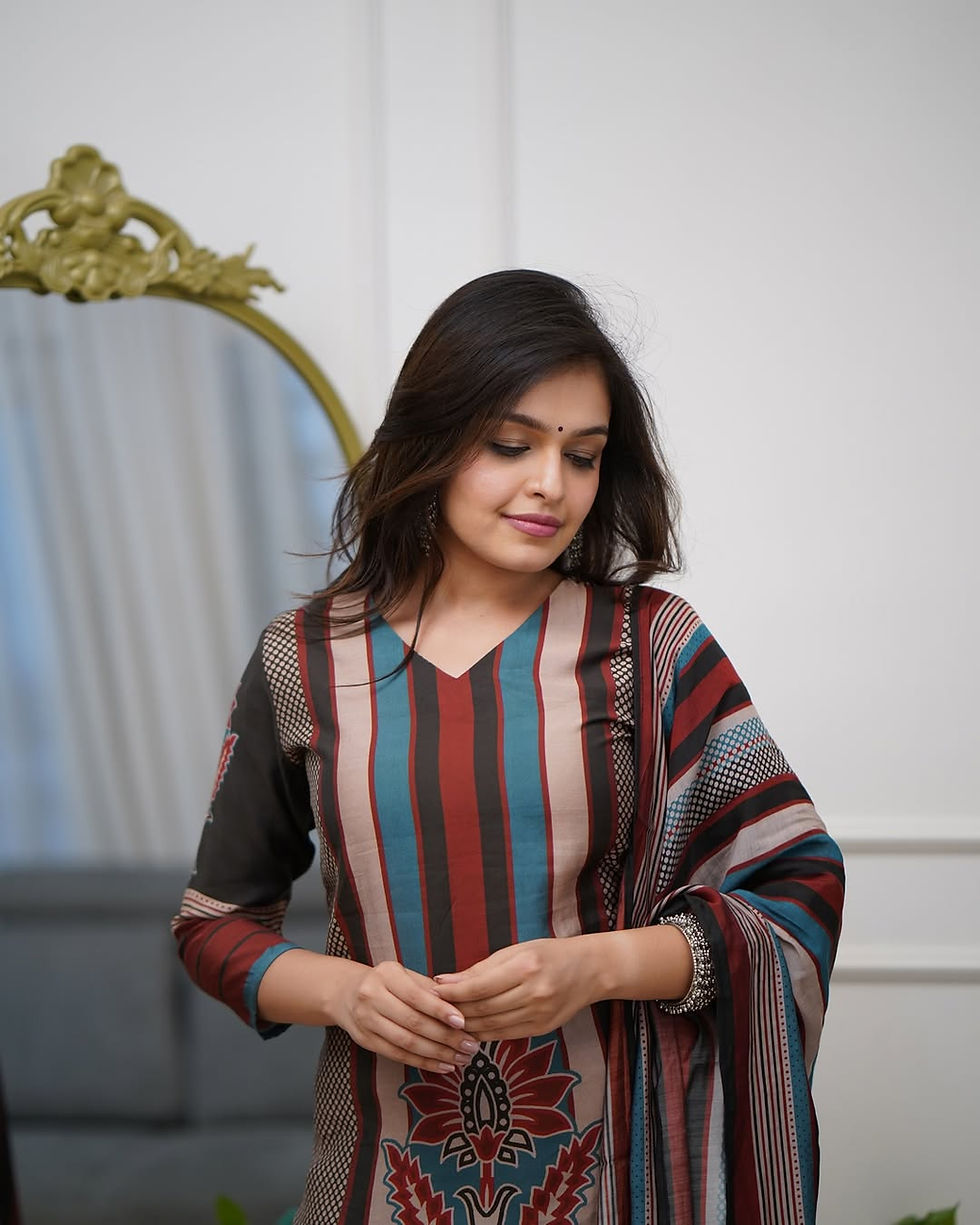 Thumbnail: Rayon Printed A-Line Kurti Pant Set with Mul Cotton Printed Dupatta for Women