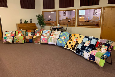 quilts_2019_graduation.jpg