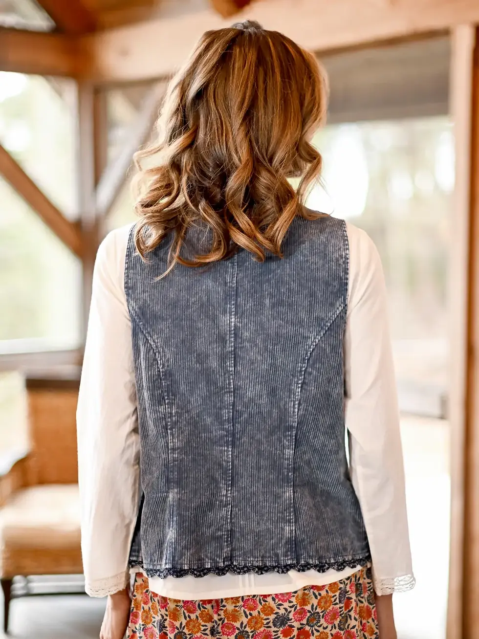 Thumbnail: Elara Vest
