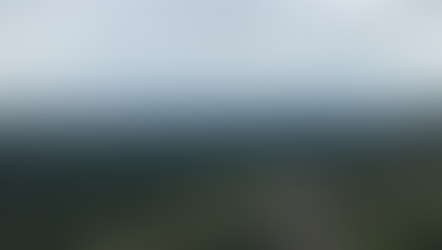 escaliers de la descente du mont hallasan sous un ciel nuageux