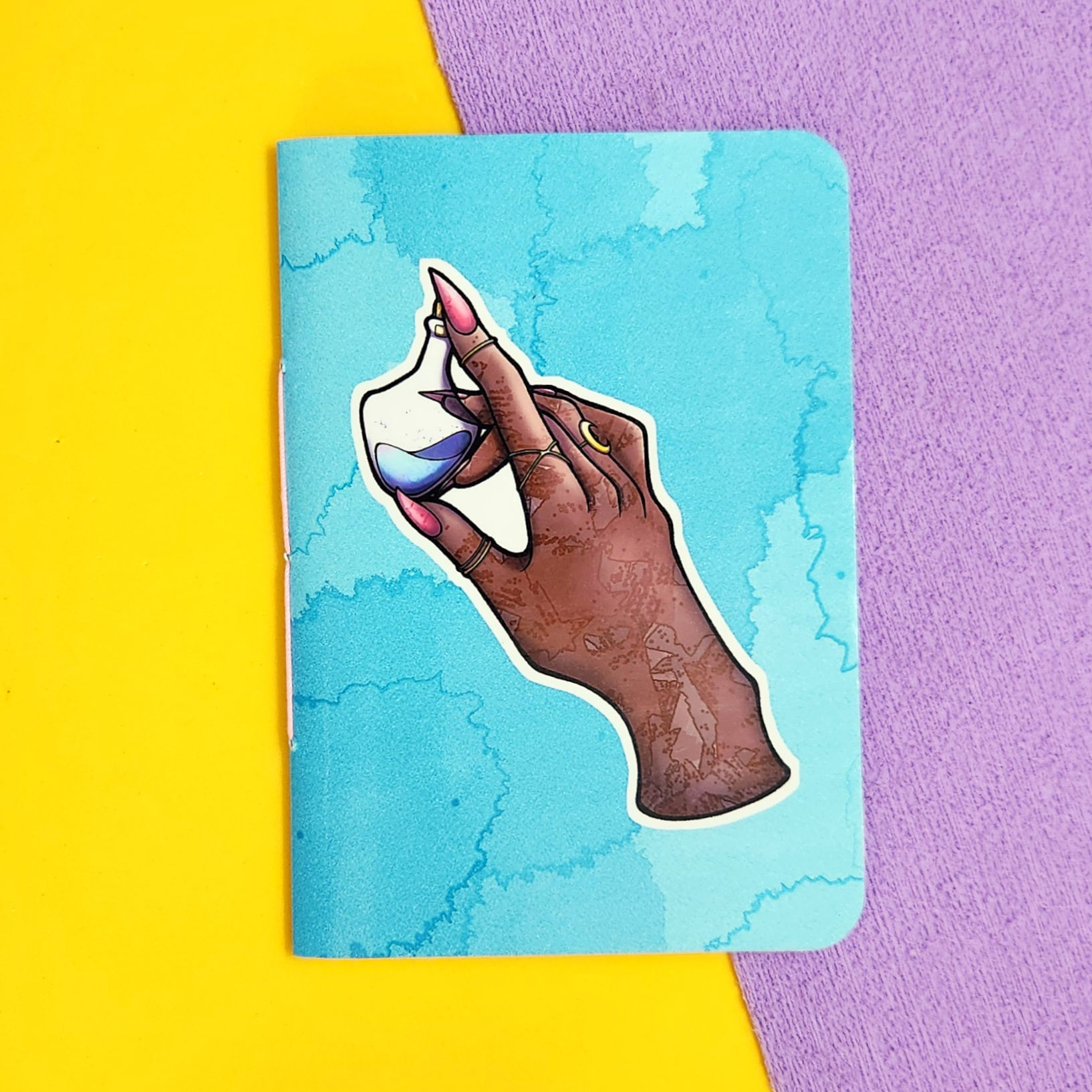 Mãos Místicas - Poção | Caderno Capa Mole