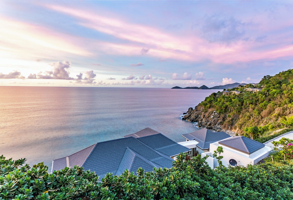 Breathtaking Caribbean sunset over Maxi Cooper villa