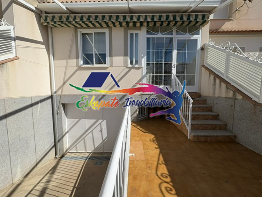 Chalet adosado en zona joven de Tembleque (Toledo)