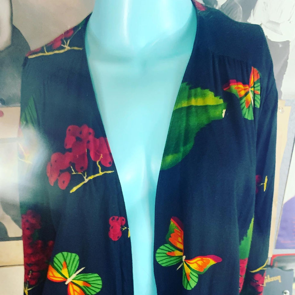 Thumbnail: VINTAGE 1980’s ASIAN STYLE COTTON BUTTERFLY FLORAL KIMONO Size: L (10) Chest: wh