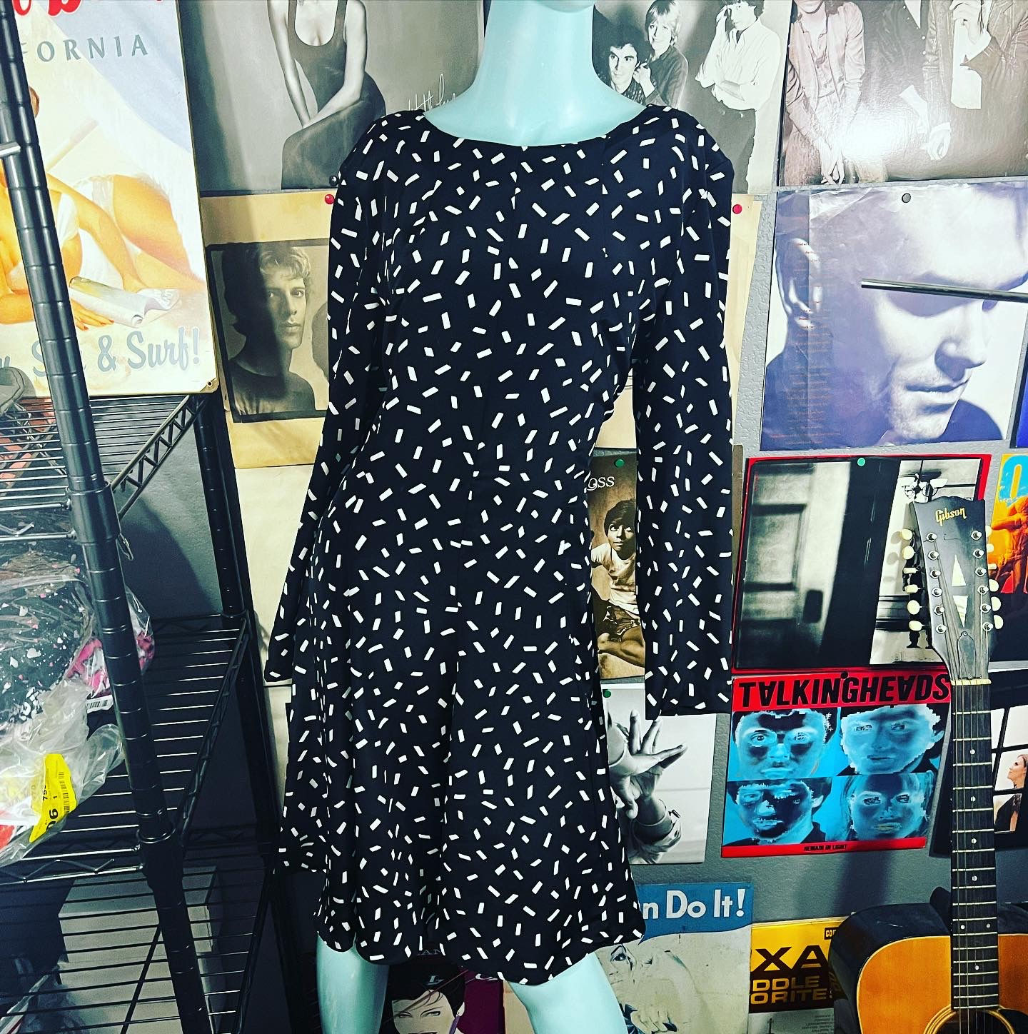 VINTAGE 1980’s SLINKY BLACK AND WHITE DRESS 12 SIZE: 12 Chest: 28 inches Waist