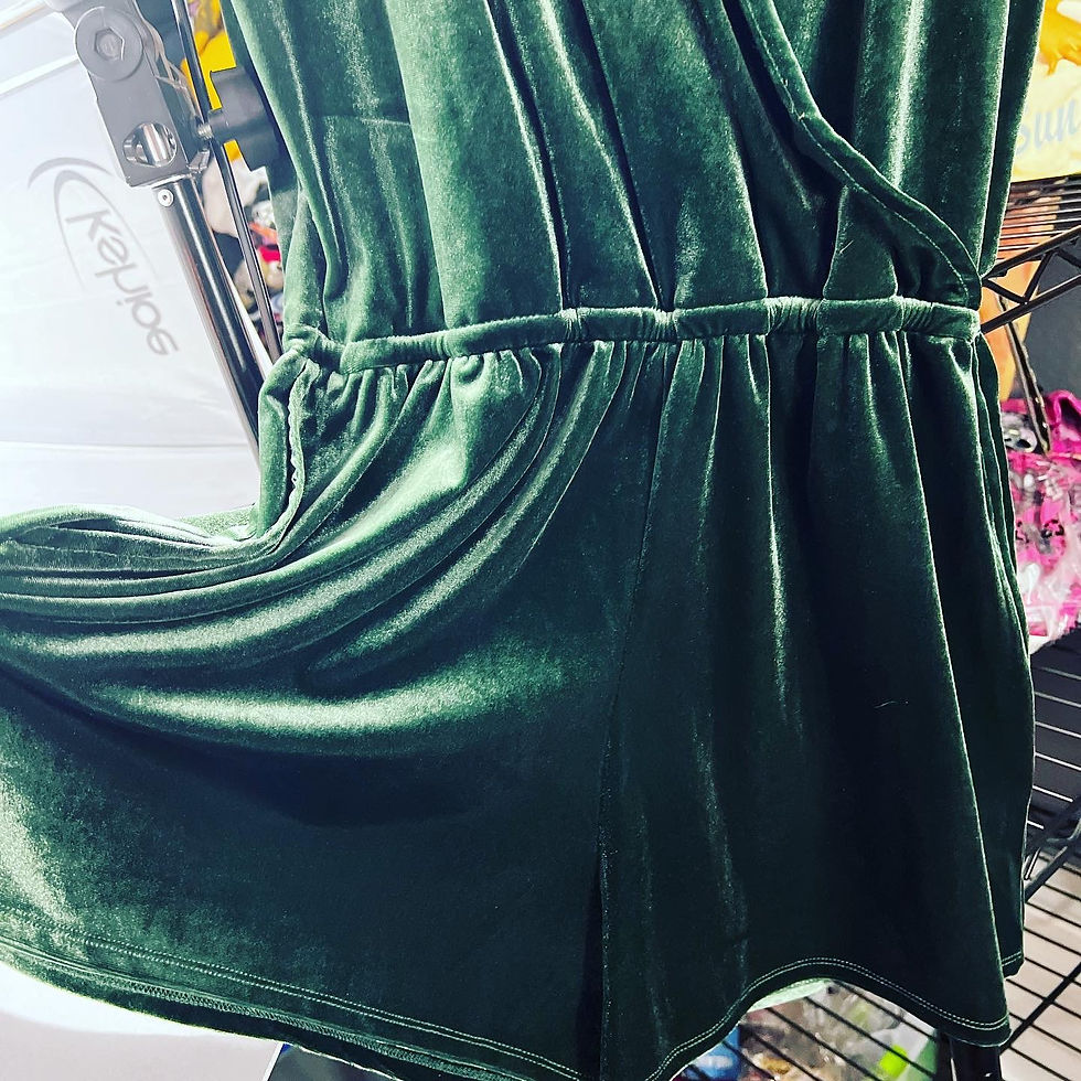 Thumbnail: NWT ABERCROMBIE & FITCH VELVET EMERALD POCKETED ROMPER JUMPER S  SIZE: SMALL Che