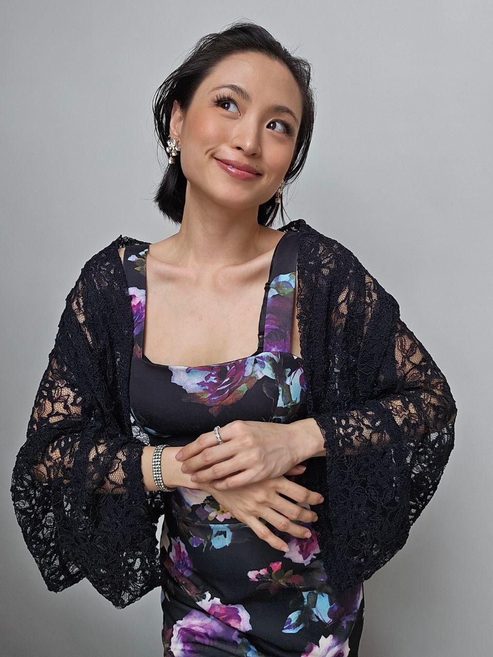 Thumbnail: Cropped Kimono in Black Lace
