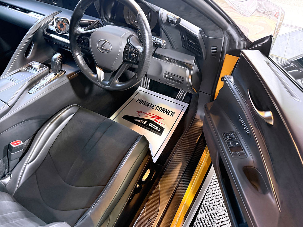 縮圖：2017 LEXUS LC500
