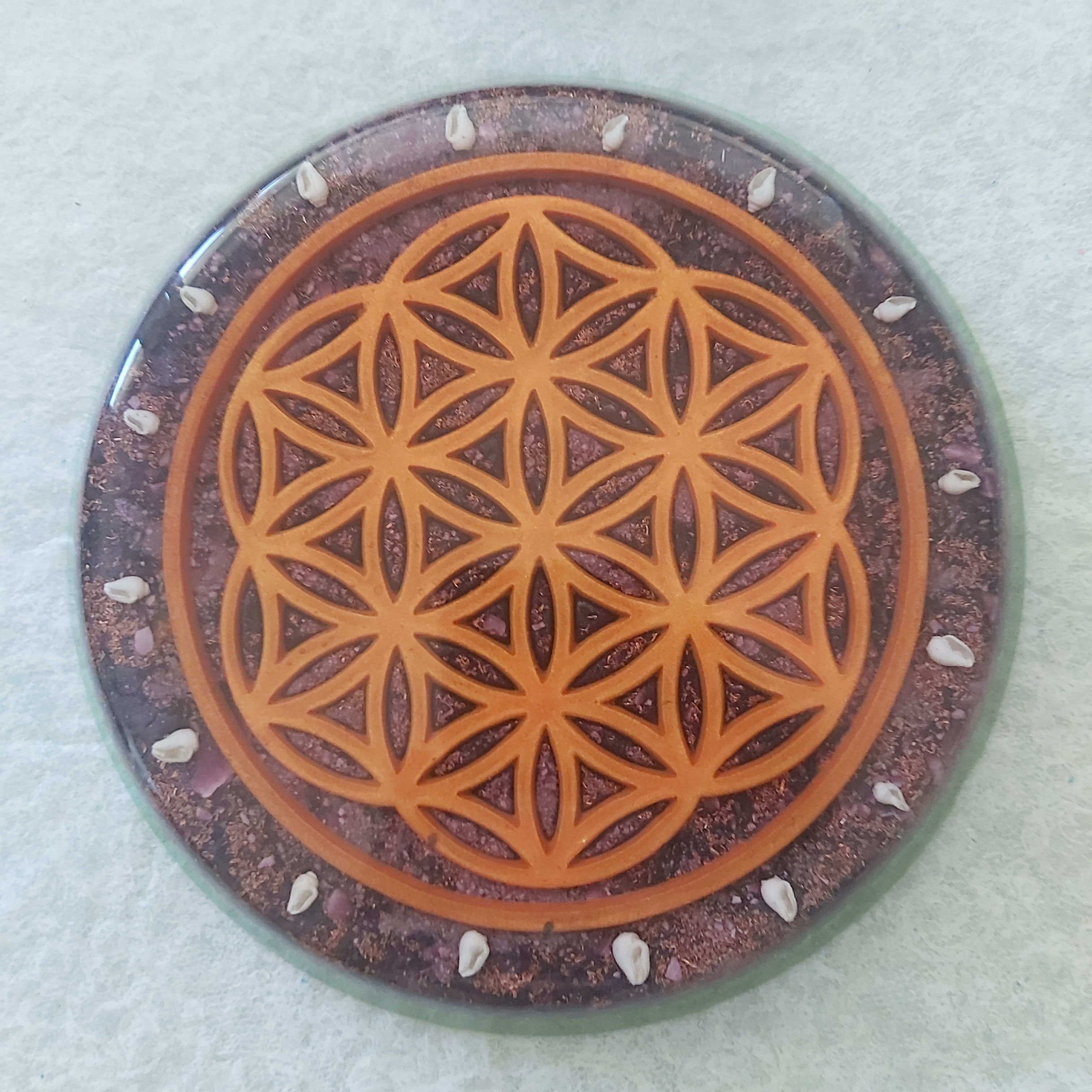 21 cm Orgonite Charging plate with FoL pattern