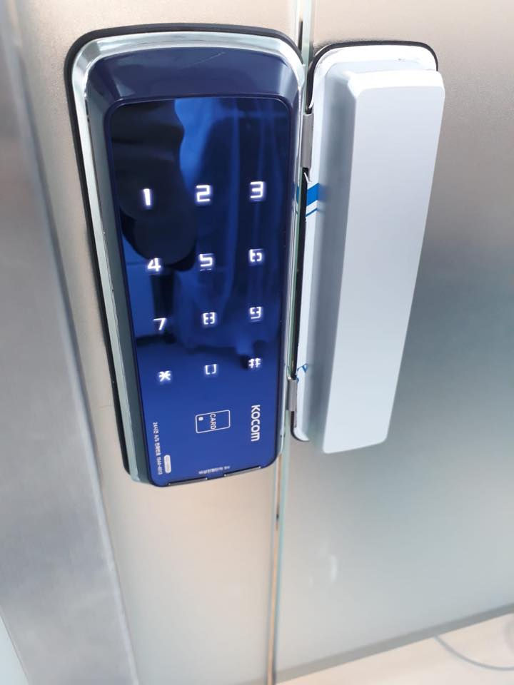 Thumbnail: KOCOM DIGITAL DOOR LOCK รุ่น KDL-320SGC + UA-200
