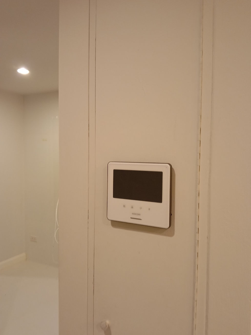 Thumbnail: KOCOM  IP VIDEO PHONE  กริ่ง KC-S81M และ จอ KCV-S701IP