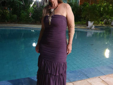 Lúcia Lins brinda a vida