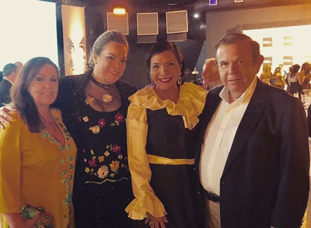 Noite de festa no lançamento da Coluna DeAaZ Arquitetura & Negócios