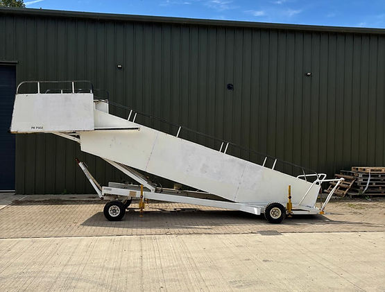 AMSS Towable Passenger Access Steps 