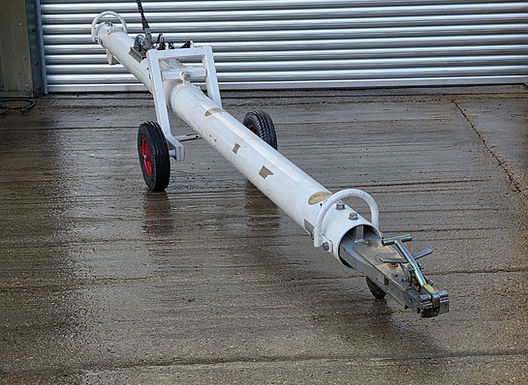 Boeing 737 600-900 Tow Bar - White