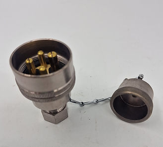 Niphan Fire Resistant 4-Pole Guard Ring Plug 250V, 15A 14S with waterproof cap